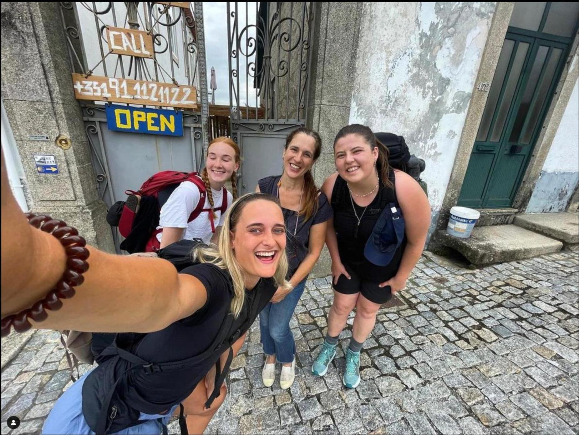 Mosteiro  Casa Dos Caminhos De Santiago B&B 외부 사진
